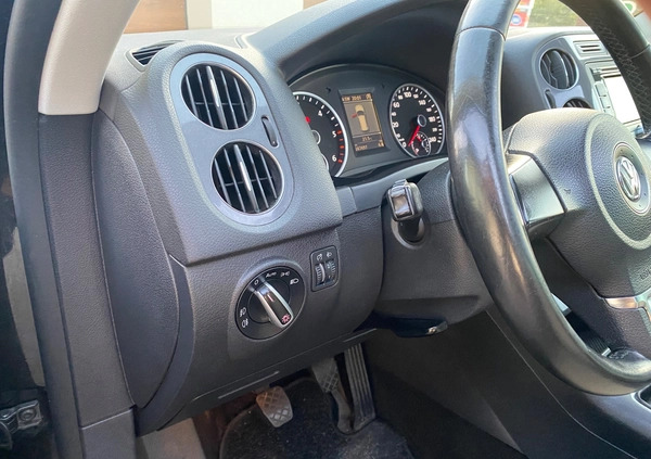Volkswagen Tiguan cena 42900 przebieg: 247497, rok produkcji 2012 z Chełmno małe 407